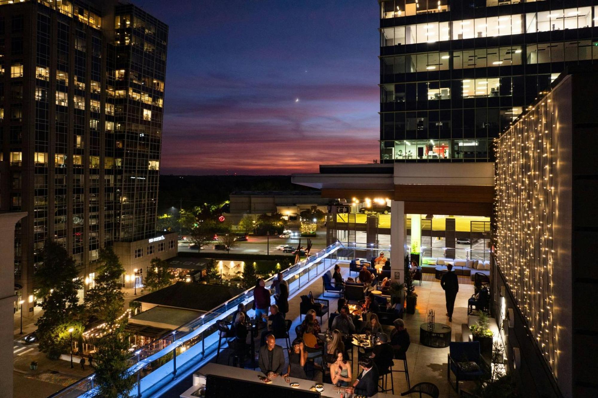 Ac Hotel By Marriott Raleigh North Hills Exterior photo